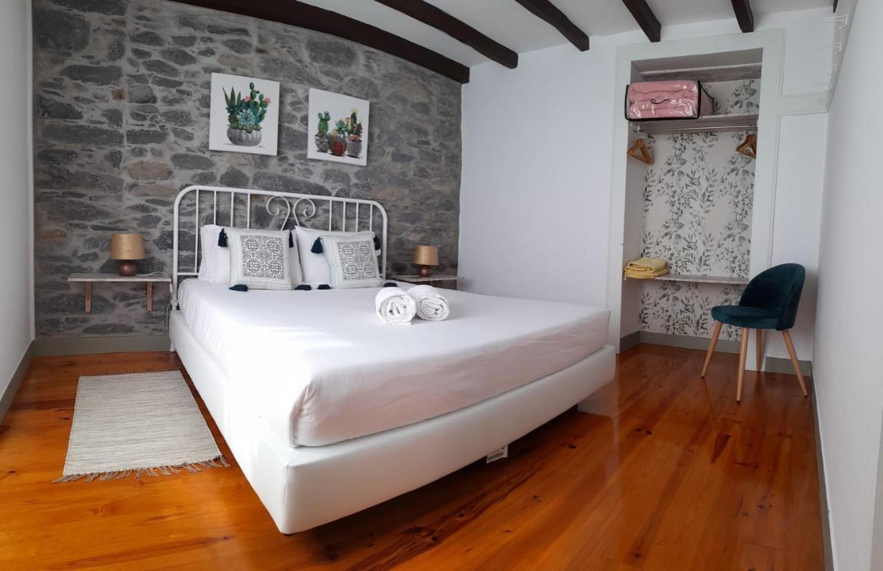 Casa Velha D Fernando E Casa Avo Augusta Hotel Ribeira Brava Exterior photo